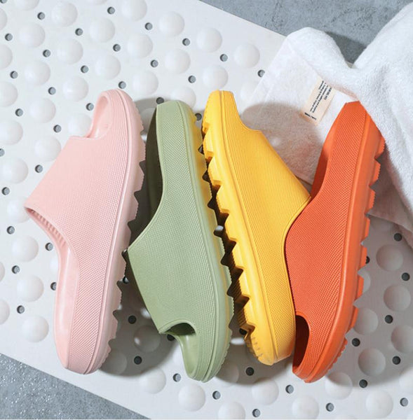 Women Indoor Slippers Thick Sole Cut-out Summer Shoes Woman Men Bathroom Slides Soft  Home Platform Slipper